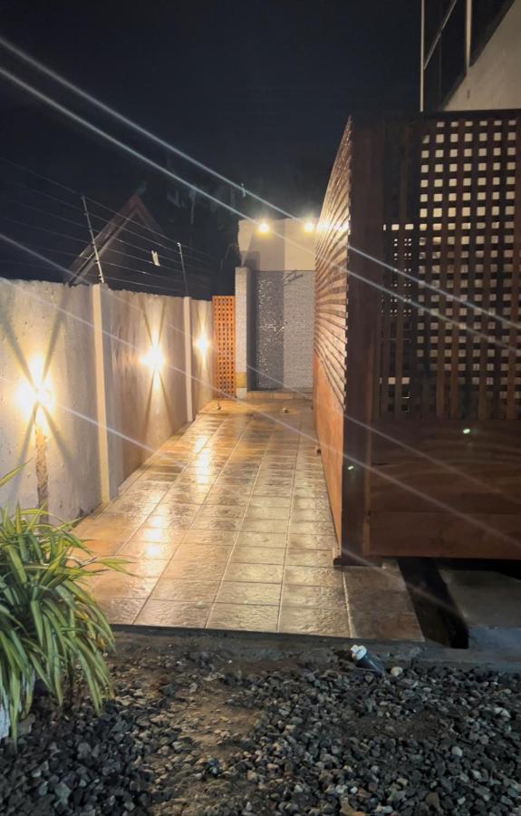 The Cabyn Hotel Adenta Exterior foto